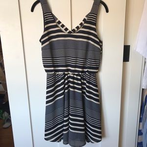 Striped cross cross back dress